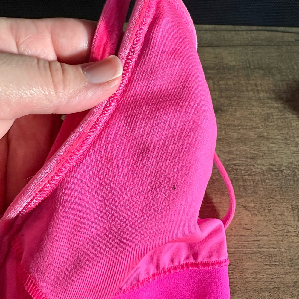 PINK Hot Pink Ultimate Lightly Lined Crop Bra Top size M - Picture 9 of 9